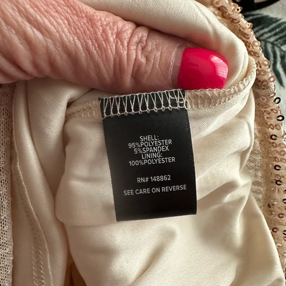 NWT Torrid Off Shoulder ✨ Gold ✨ Sequin Top - Picture 7 of 8